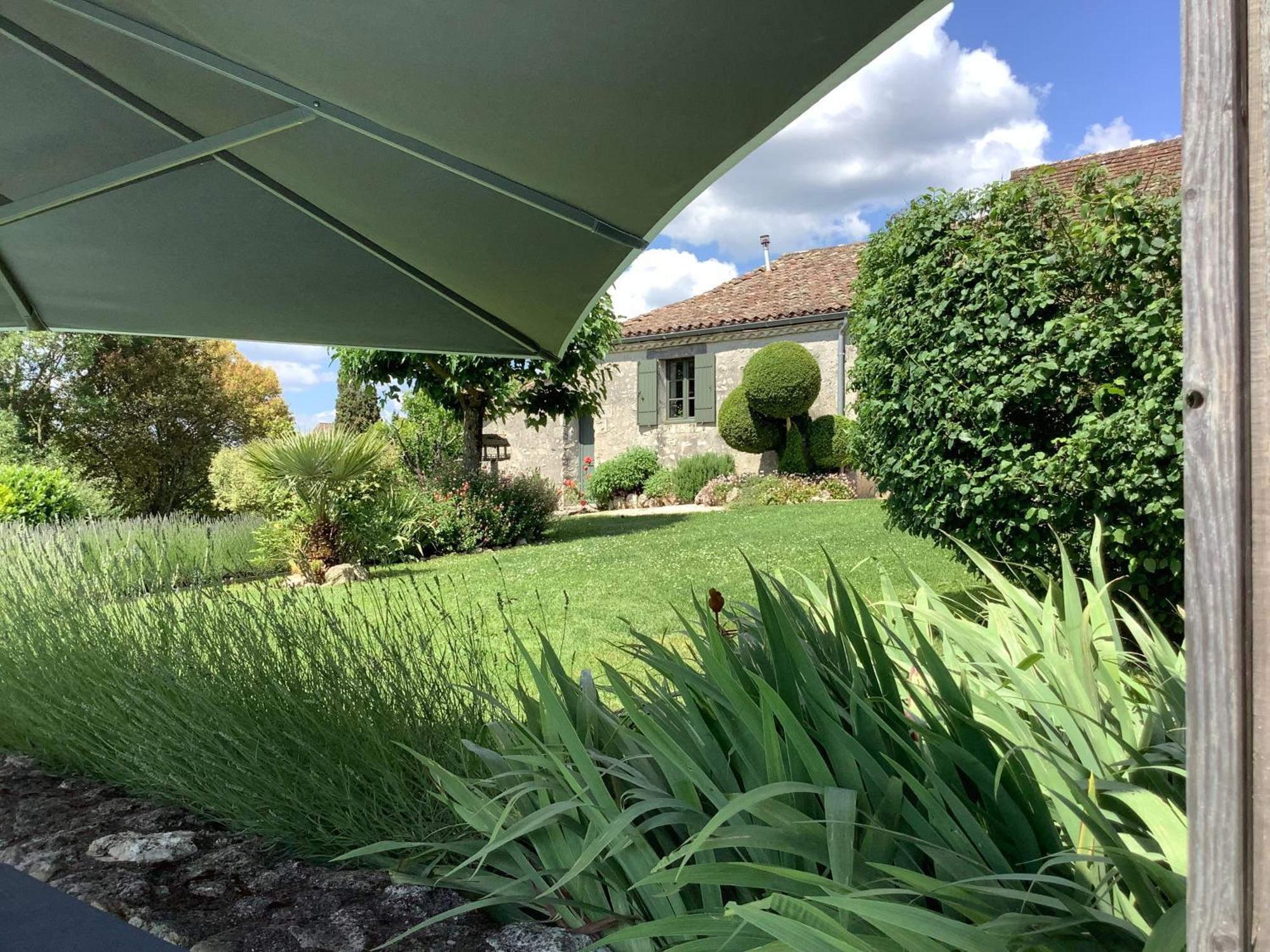 La Ferme Buissonniere Bed & Breakfast Bardou Luaran gambar